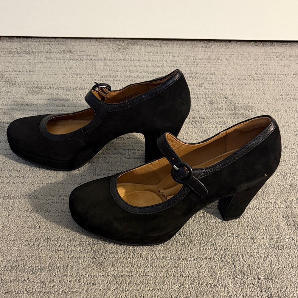 Sofft Grayling Black Suede Mary Jane Heels